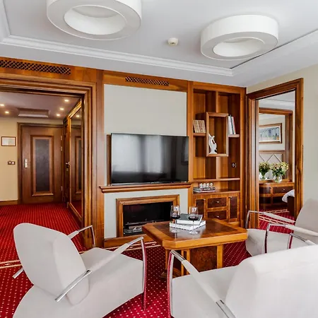 Haffner & - Destigo Hotel