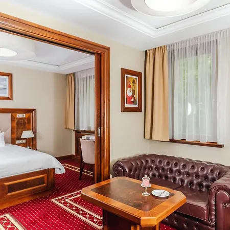 Haffner & - Destigo Hotel